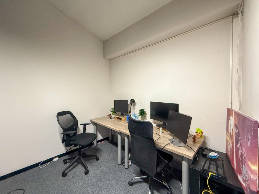 To Let commercial Property for Rent in Green Point Western Cape